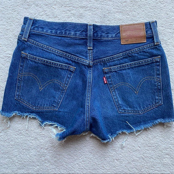 Levi’s 501 shorts (size 26) - Picture 2 of 6